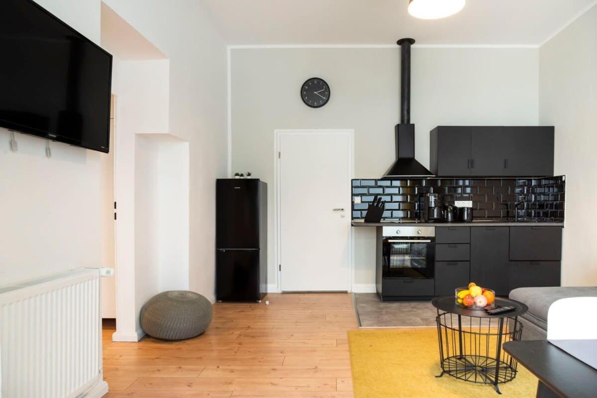Kudamm Plus Ac Plus Selfcheckin Plus Free Street Parking Berlin Exterior foto