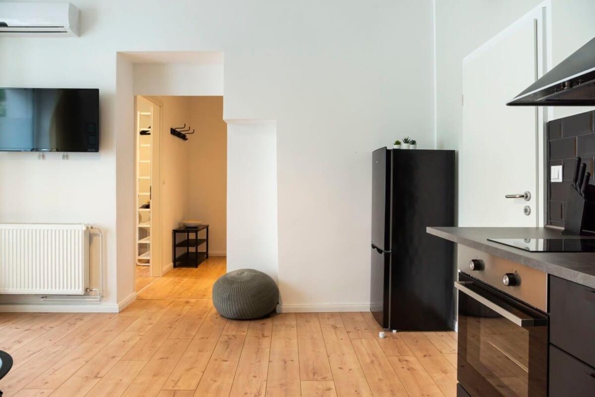 Kudamm Plus Ac Plus Selfcheckin Plus Free Street Parking Berlin Exterior foto
